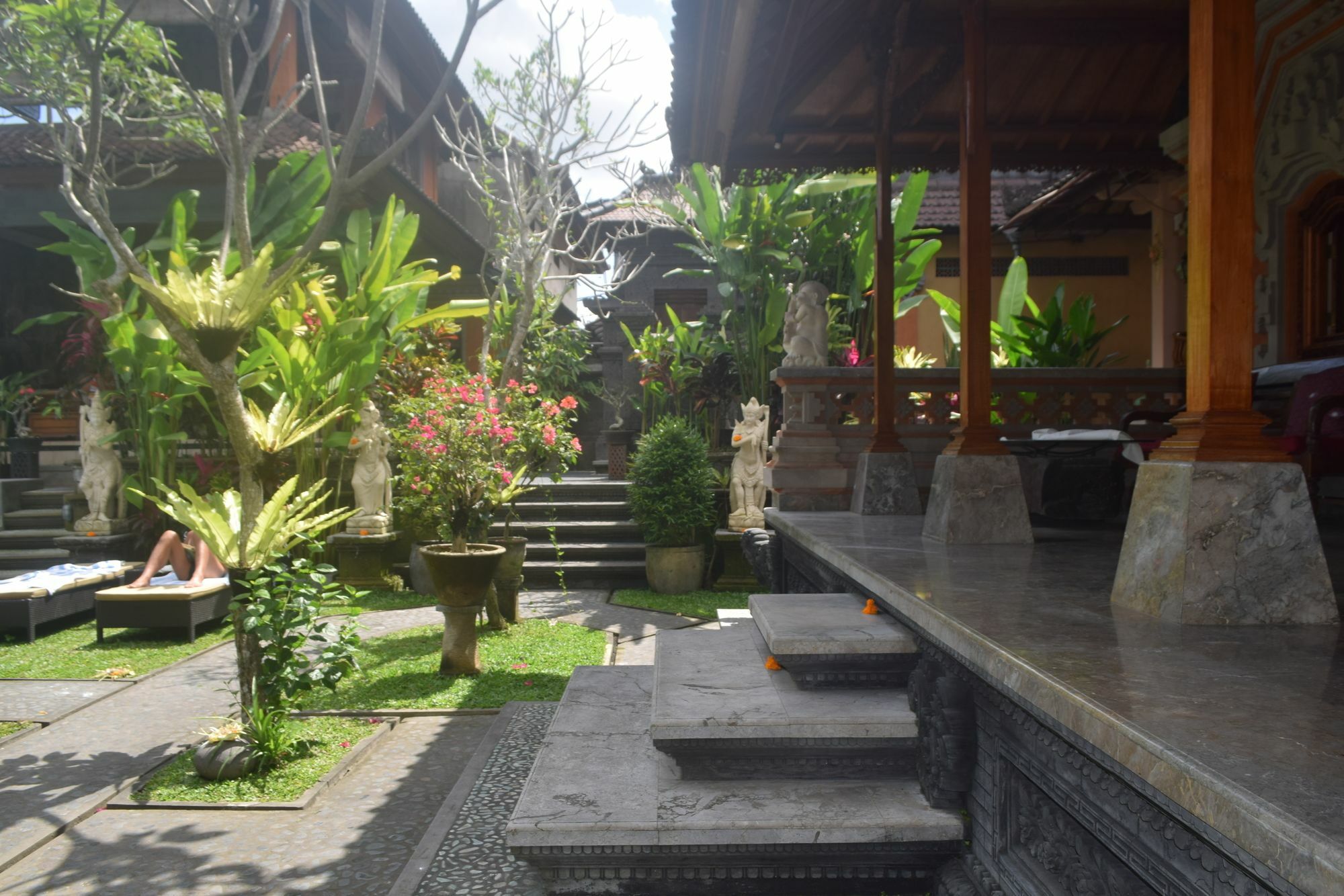 Aura Bisma Hotel Ubud Buitenkant foto