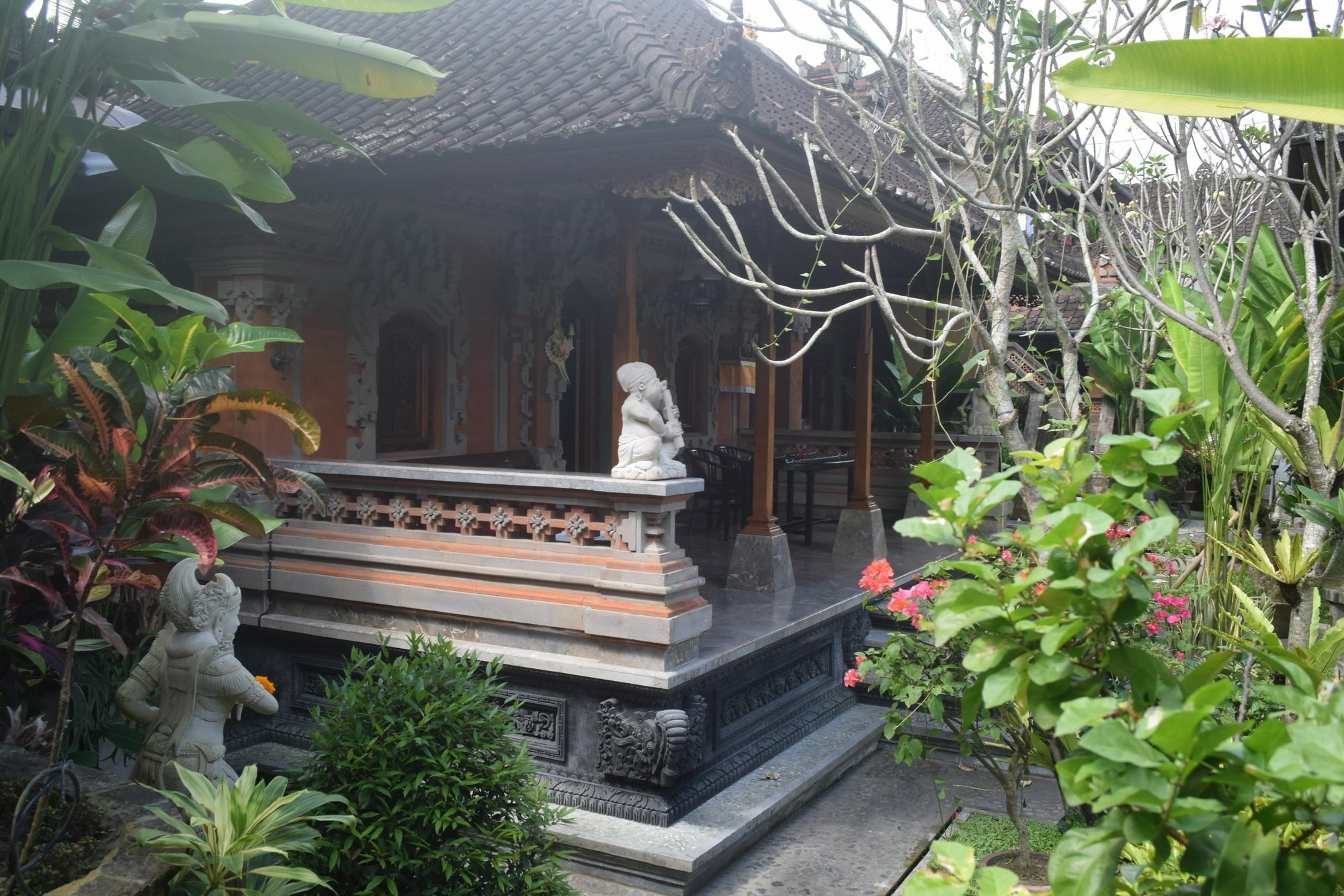 Aura Bisma Hotel Ubud Buitenkant foto